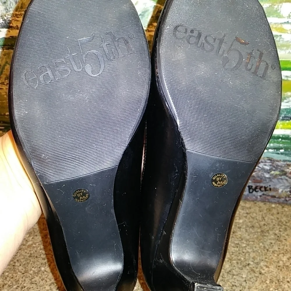 East 5th heel size 5 black